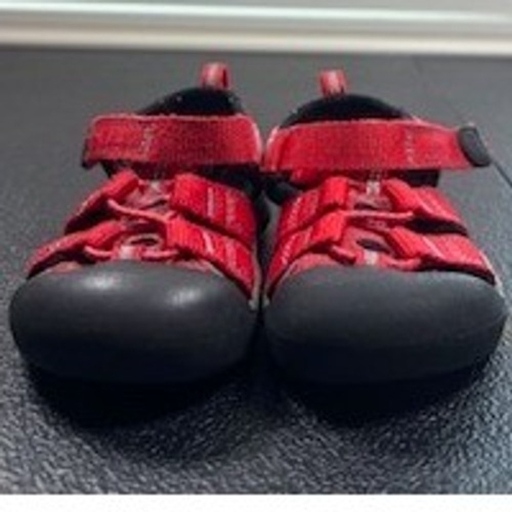 Keen Newport H2 Kids Sandals Red Black Water Shoes Baby Size 4 Infant Toddler